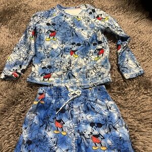 Gap Disney Mickey Mouse set 4T swim rashguard and swim shorts